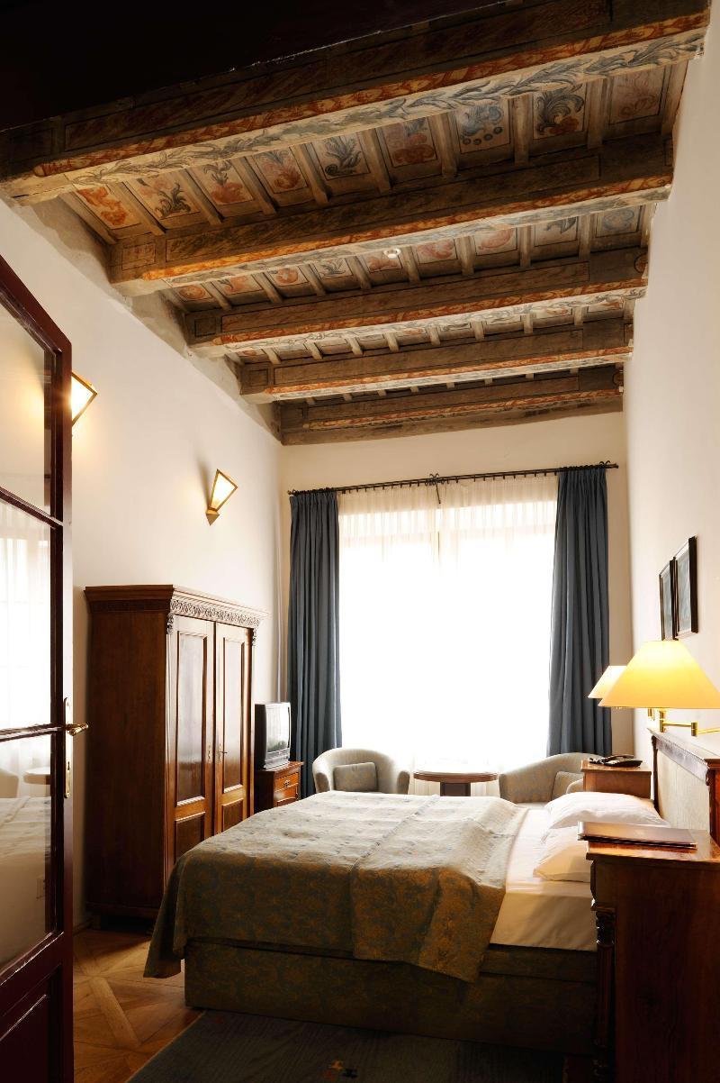 The Charles Hotel Ниагара-он-те-Лейк Экстерьер фото