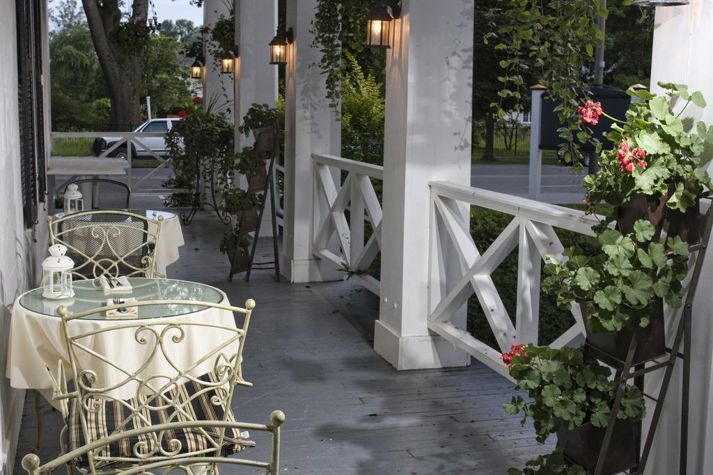 The Charles Hotel Ниагара-он-те-Лейк Экстерьер фото